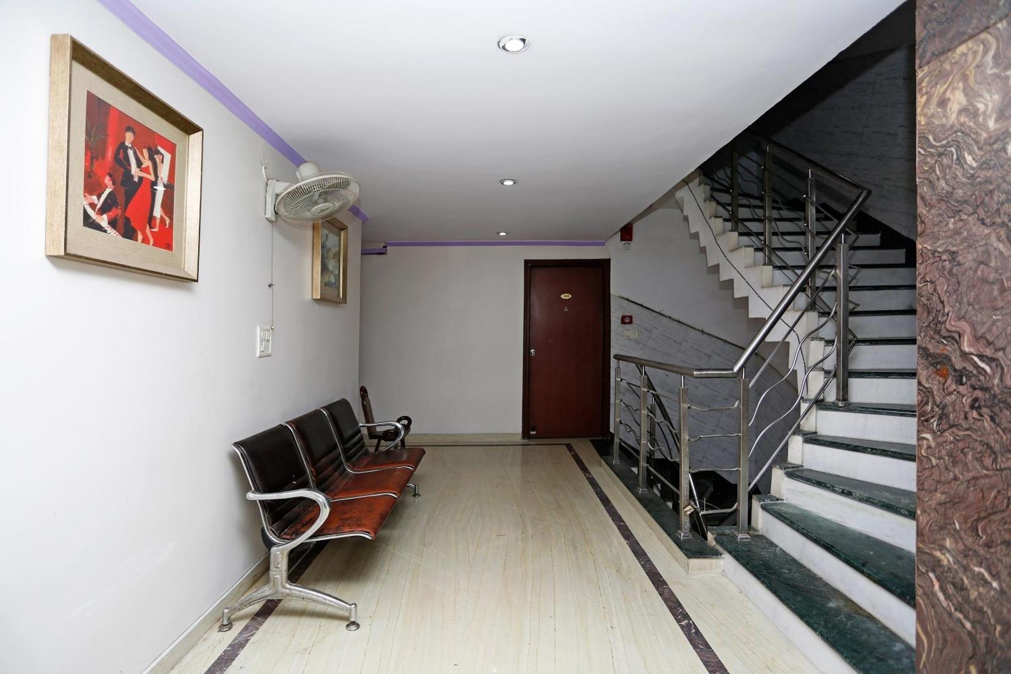 OYO 5401 Hotel Mid Town Delhi  Exterior foto