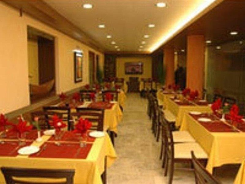 OYO 5401 Hotel Mid Town Delhi  Exterior foto